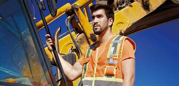 Es obligatorio usar uniforme laboral Es obligatorio usar uniforme laboral
