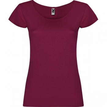 Color 643 (Plum red)